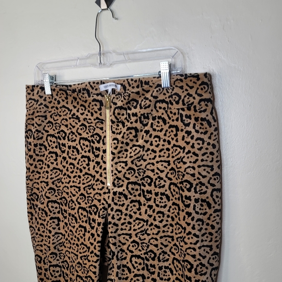 Good America Women’s leopard zip pants - Picture 7 of 8